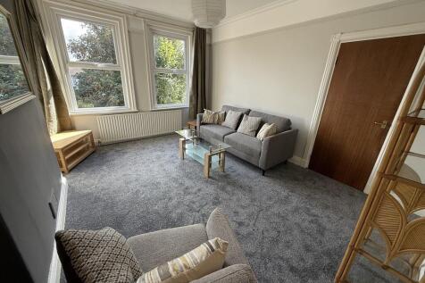 88 Alexander Road South, Whalley Range photo 3