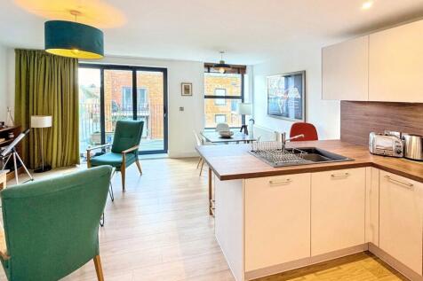 Open Plan Reception Room and Kitchen