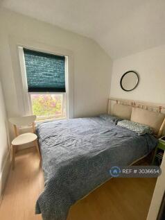 Woodhill, London, SE18 photo 4