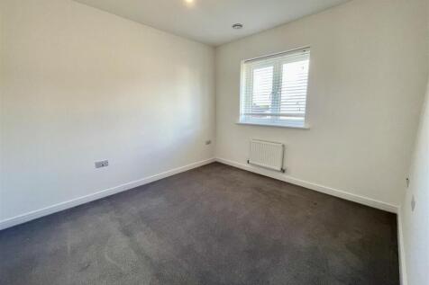 Henshaw Way, Billingshurst, Horsham photo 5