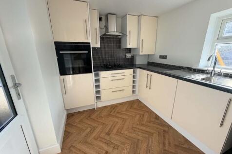 Kitchen (2)