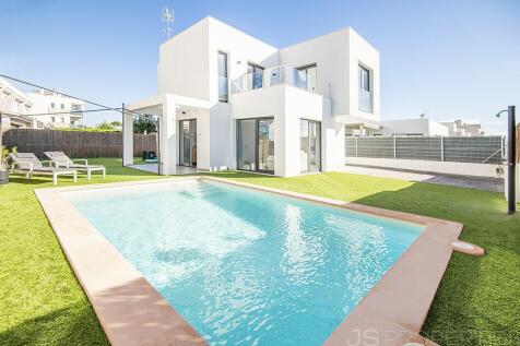 FANTASTIC HOUSE IN A QUIET LOCATION IN CAN PICAFORT