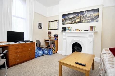 living room (10).jpeg