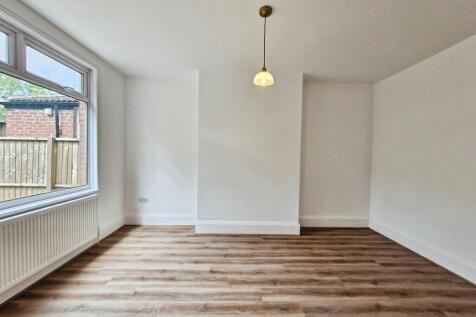 Otley Road, Far Headingley photo 3