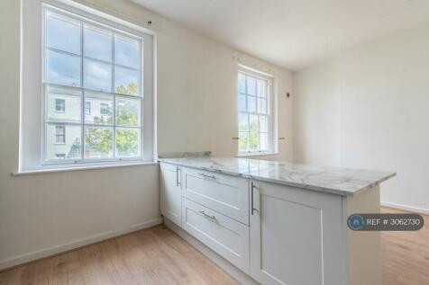 London Road, Cheltenham, GL52 photo 4