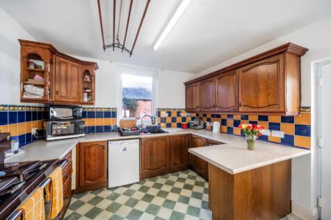 1388620-6-693966b00c96e