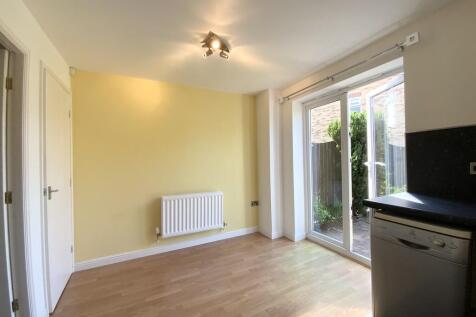 Lockyer Close, York photo 4