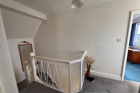 86 Harborough Rd Desborough-10.jpg