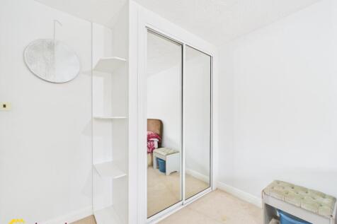 Room 2, Rawlins Close, Twyford  photo 4