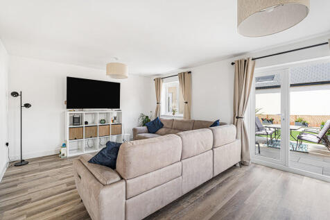 Living room (2)