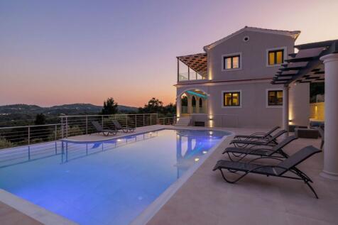 Evening pool to house