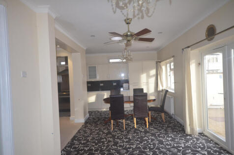 Four Bedroom End Terrace House