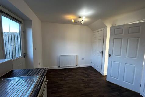 Haye Common Drive, Launceston, Cornwall, PL15 photo 4