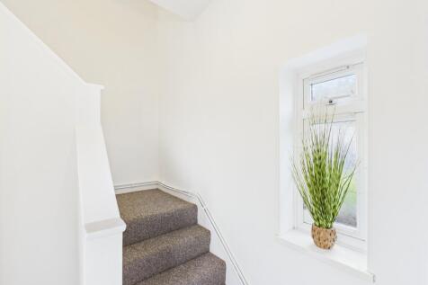 Rogers Close photo 4