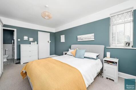 26 Norman Cresent BN43 (15).jpg