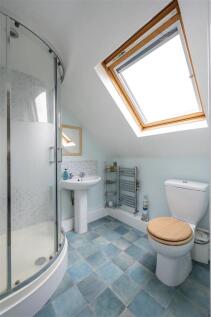 Whitehall Gardens, E4