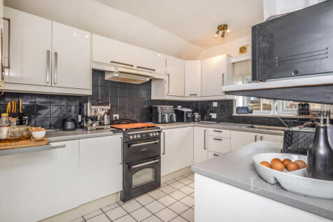 Tolladine Road, Worcester, Worcestershire, WR4 photo 4