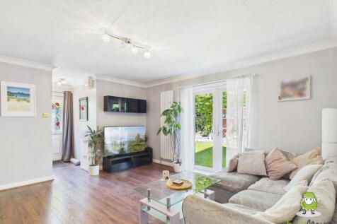 AJAX CLOSE, CHINEHAM, BASINGSTOKE, HAMPSHIRE, RG24 photo 4