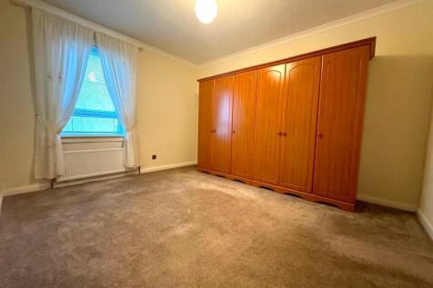 Queens Crescent, Airdrie, Lanarkshire, ML6 photo 3