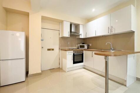 kitchen (1 of 1).jpg