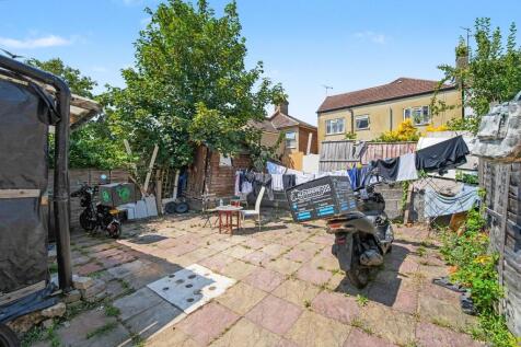 42 Pemdevon Road, Croydon, CR0 3QN
