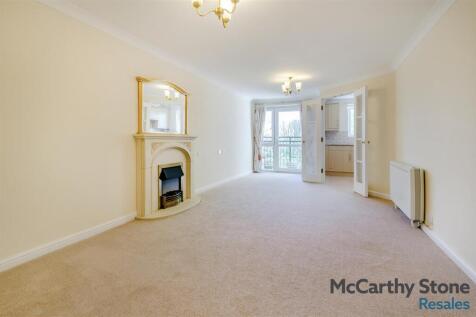 8687069-interior01.jpg