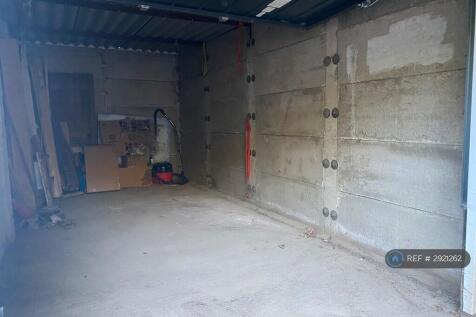 Garage - Interior 
