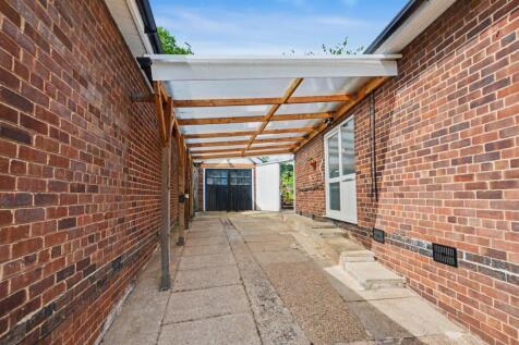Carport.jpeg