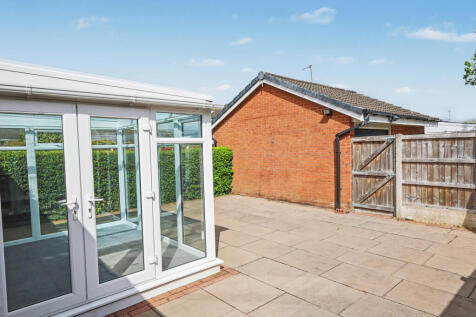 rear garden.JPG