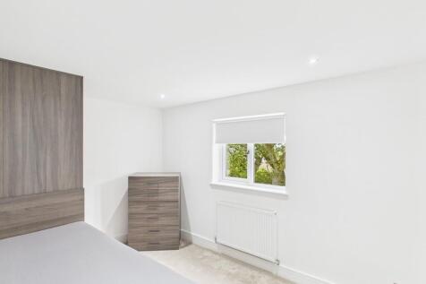 CAM05526G0-PR0028...