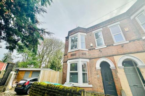 8-bed semi-detached on Sherwin Road, Lenton, £5,096/mo