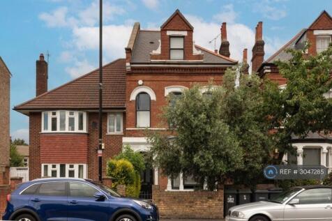 2-bed flat on Lordship Lane Ground Floor, London, N22, £2,300/mo