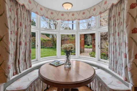 Breakfast nook