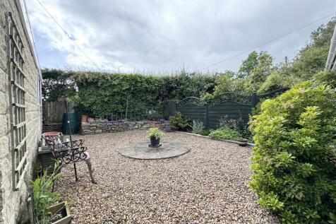 GARDENS, GARAGE &amp; PARKING