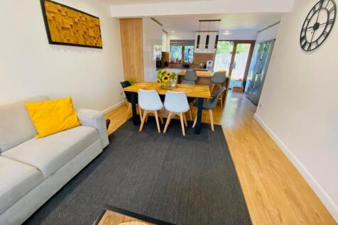 Kestrel Way, Bicester, Oxfordshire photo 5
