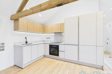 CAM04024G0-PR0043-STILL001