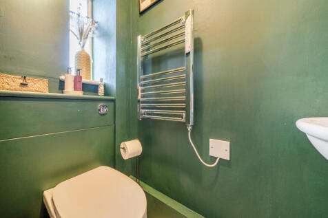 1353619-5-68c1bdd...