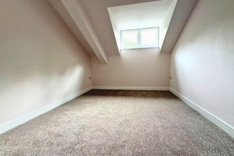 Mill Pool Close, Woodley, Stockport photo 5