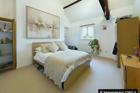4 Bedrooms