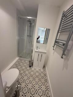 ensuite room 1.JPG
