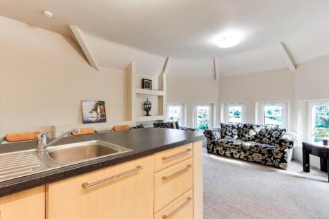 4-bed flat on Apartment 8, Westcliffe Court, 45-47 Lenton Road, The Park, Nottingham, Nottinghamshire, NG7, £2,426/mo