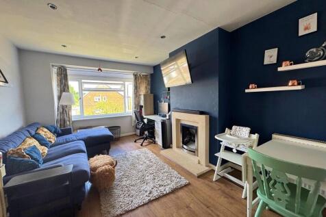 Lounge and Front ...