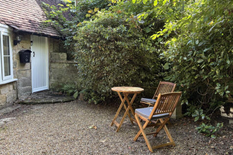 Courtyard garden