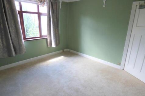 Park Drive, Ilkeston. DE7 5NR photo 3