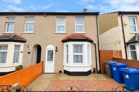 Number 72 Terraced House Frontage.png