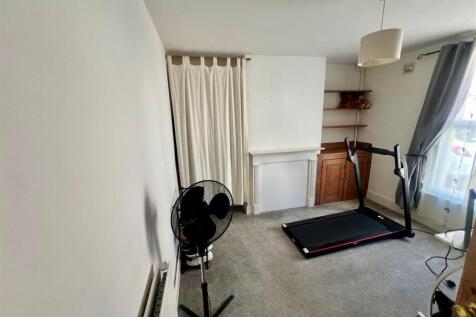 Swindon Street, Cheltenham, GL51 photo 4