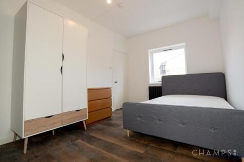Studio-Style En-Suite Room | Private Kitchenette 