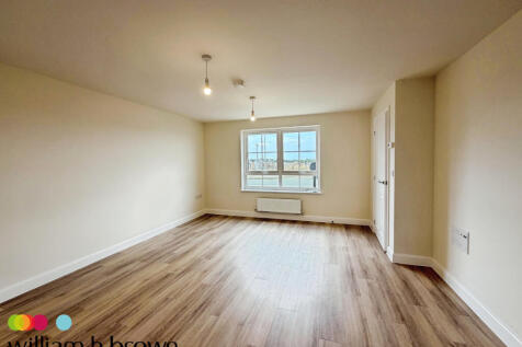 Oxeye Daisy Drive, IPSWICH photo 3