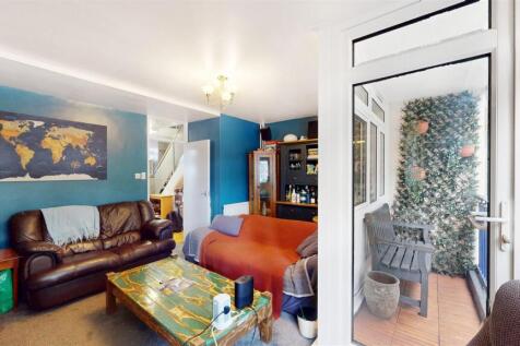 521 Mile End Road - qJ0fs7M0fw5BKnDPx2ey.jpg