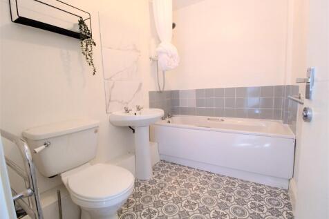 College Lane, Stratford-Upon-Avon, Warwickshire, CV37 photo 5